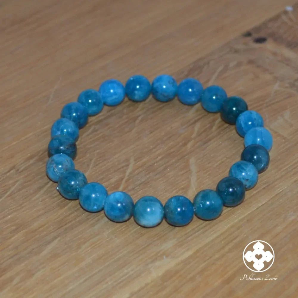 https://www.pohlazenizeme.cz/naramek-z-mineralu-modry-sen-kristal-lapis-lazuli