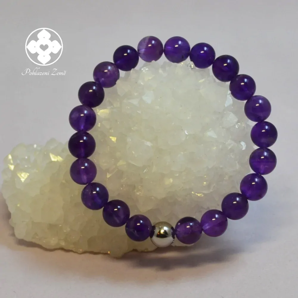 https://www.pohlazenizeme.cz/naramek-z-mineralu-ametyst8