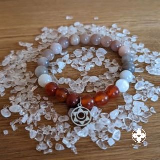 Náramek z minerálů Životní síla - karneol, měsíční kámen